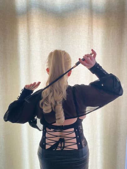 BDSM Dominatrice Maitresse Paris